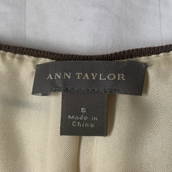 Ann Taylor silk blend embroidered silk lined cream cardigan hook/eye close EUC - Picture 2 of 10